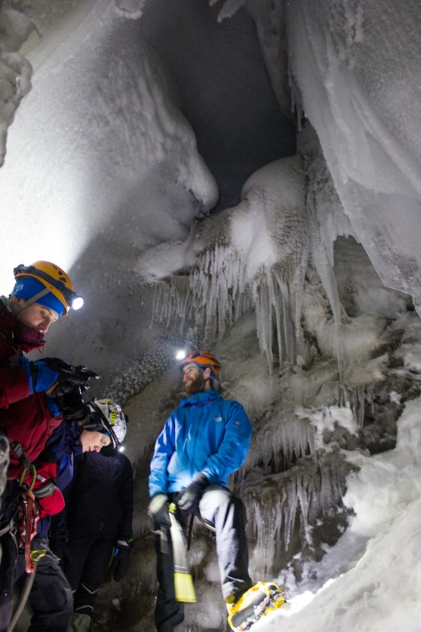 Svalbard_Larsbreen_caves_part_2_Group_upladder