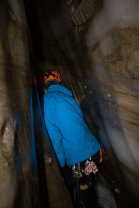 Svalbard_Larsbreen_caves_part_2_Tom_tightspot