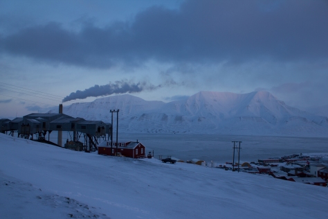 Svalbard_smoke_stack