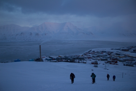 Svalbard_starting_uphill