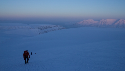 Svalbard_trollsteinen_ascending